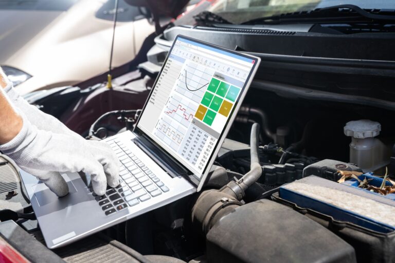 Taller automotriz utilizando inteligencia artificial para diagnóstico de vehículos.