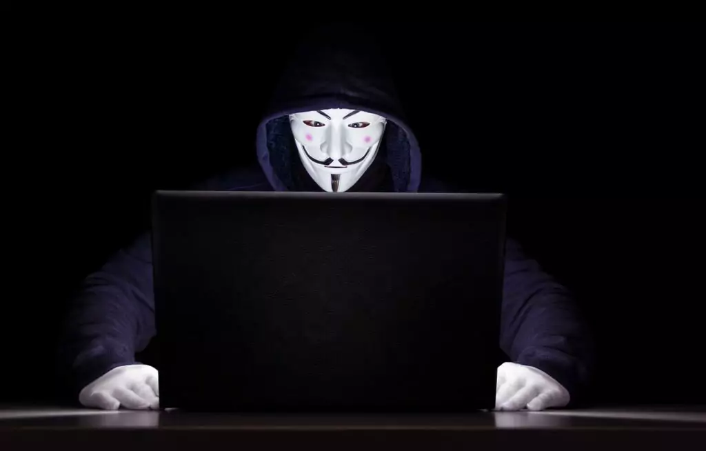 Hackeo de cuentas y delitos en línea en Costa Rica
