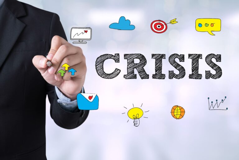 El rol del community manager en la gestión de crisis digitales y cómo un especialista en crisis es esencial
