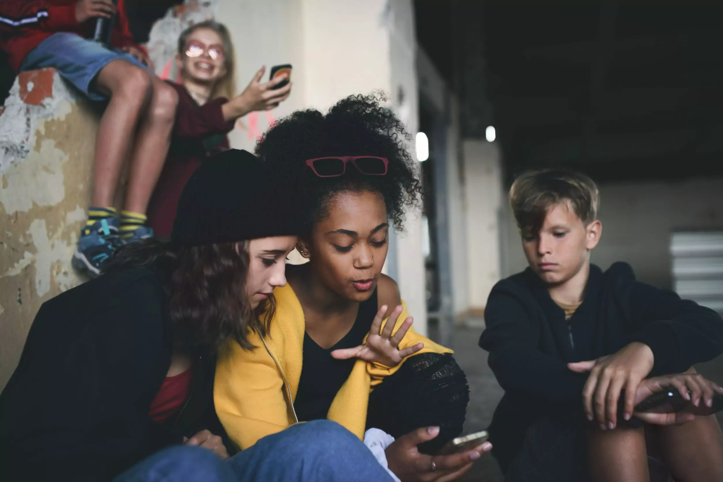 Adolescente en redes sociales, impacto de redes sociales en autoestima