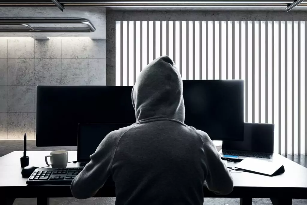 Cómo protegerte del cibercrimen y mantenerte seguro en la era digital