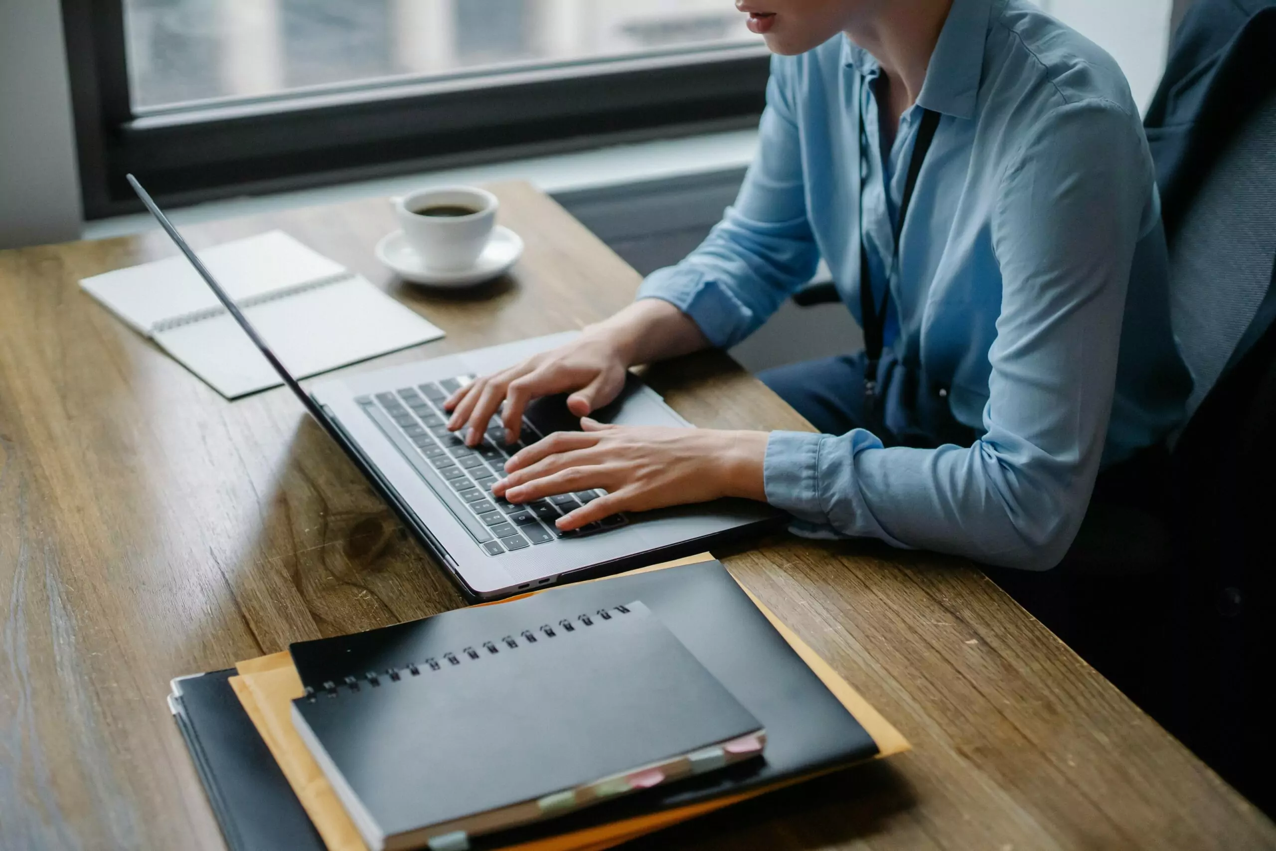 Aprende cómo vivir sin jefe y ser productivo organizando tu tiempo y tomando decisiones inteligentes.